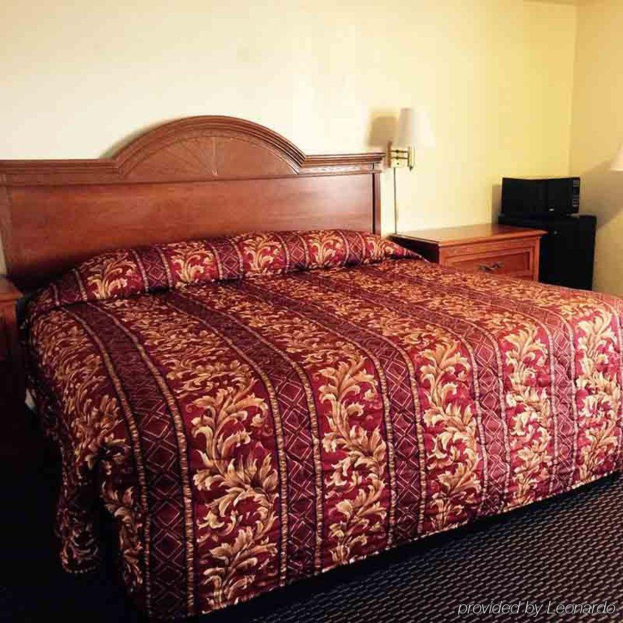 Travelers Inn Midwest City Bagian luar foto