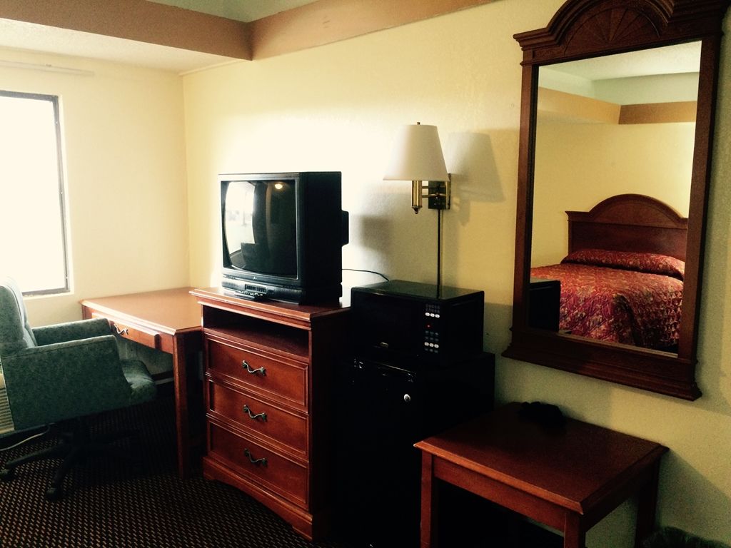 Travelers Inn Midwest City Ruang foto
