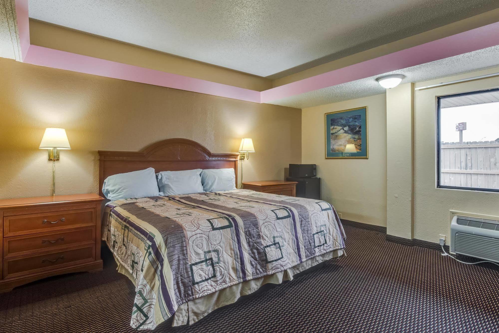 Travelers Inn Midwest City Bagian luar foto