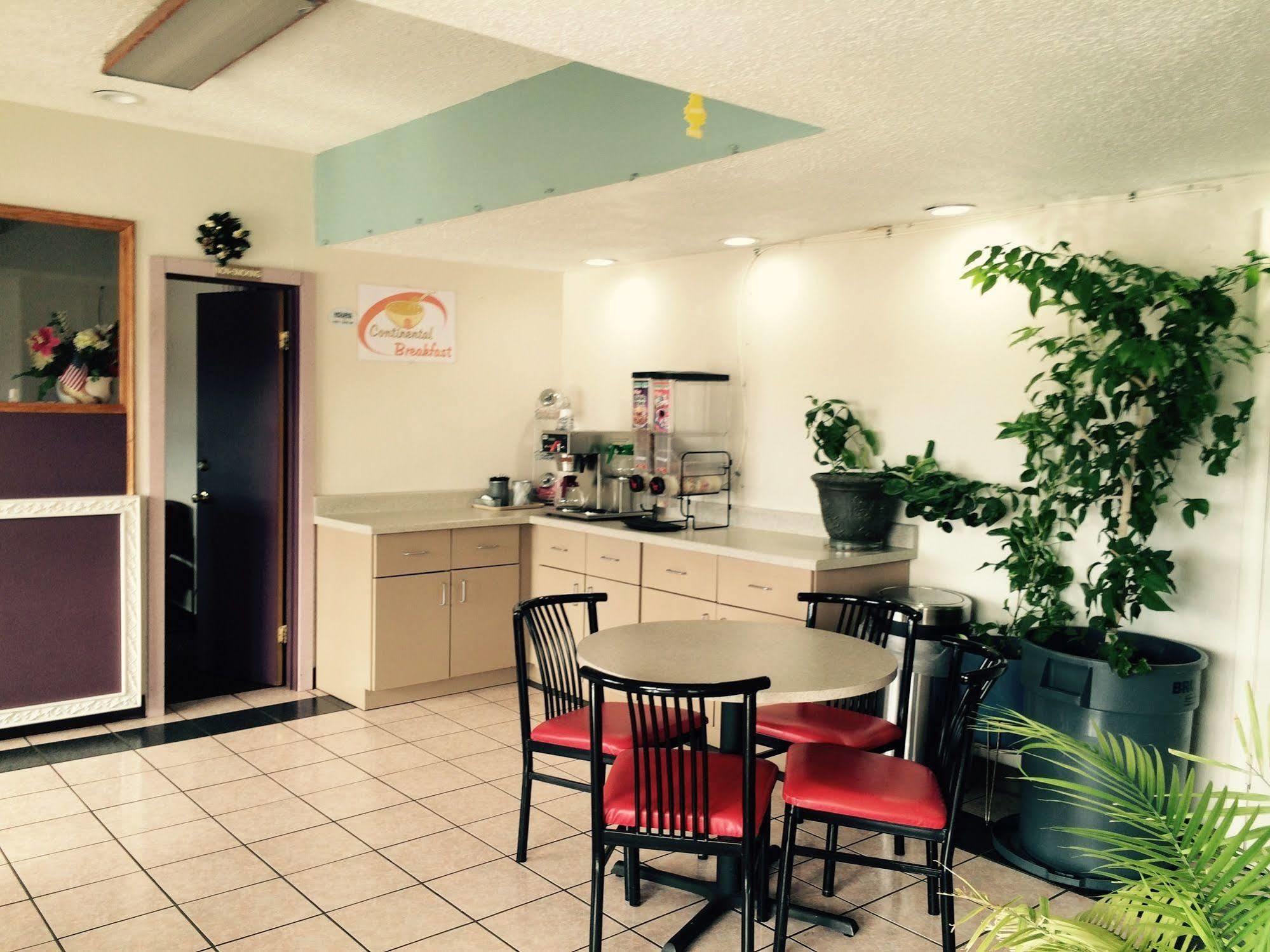 Travelers Inn Midwest City Bagian luar foto